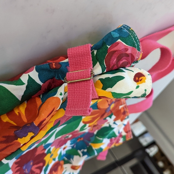 Holiday Fair Multicolor Floral Tote Travel Shopping Handbag - Picture 12 of 15